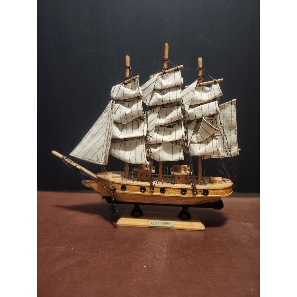 Cutty Sark Wooden & Fabric Sailing Ship Model, Pre-Built w/ Stand Brown/White